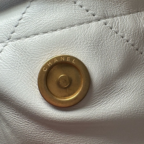 CHANEL SMALL 22 HANDBAG - Picture 10 of 15
